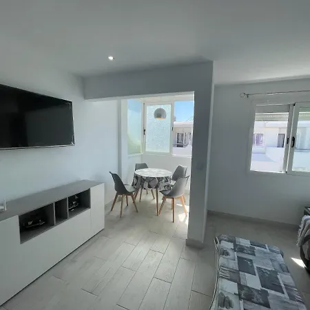 Ocean House Apartment *